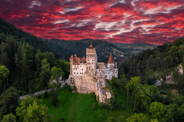Imagine panoramica a Castelului Bran