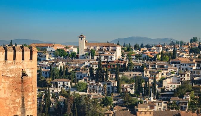 Vedere panoramică asupra orașului Granada